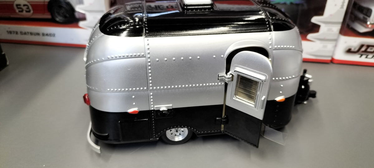 Greenlight 1/24 Bambi Silver Black Przyczepa Kemping