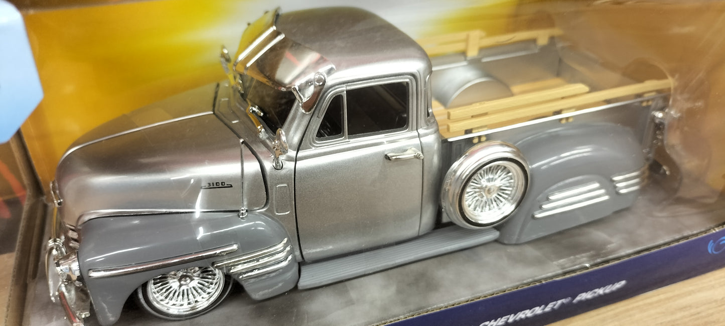 Jada Toys 1/24 Chevy Pickup 1951 Silver Street Low
