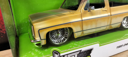 Jada Toys 1/24 Chevy C-10 Beige Light 1985 Just Truck