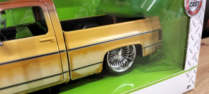 Jada Toys 1/24 Chevy C-10 Beige Light 1985 Just Truck