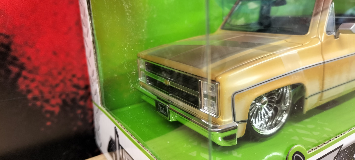 Jada Toys 1/24 Chevy C-10 Beige Light 1985 Just Truck