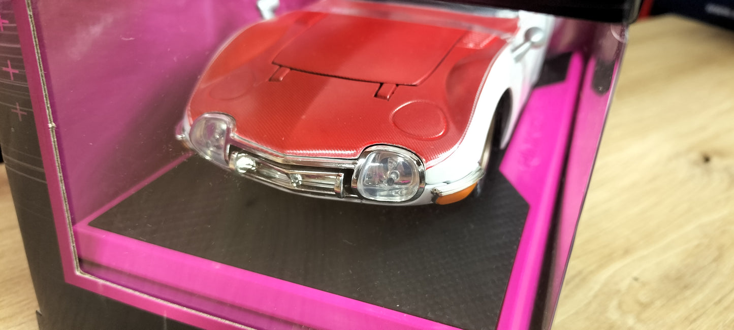 Jada Toys 1/24 Toyota 2000GT 1967 Pink Slips