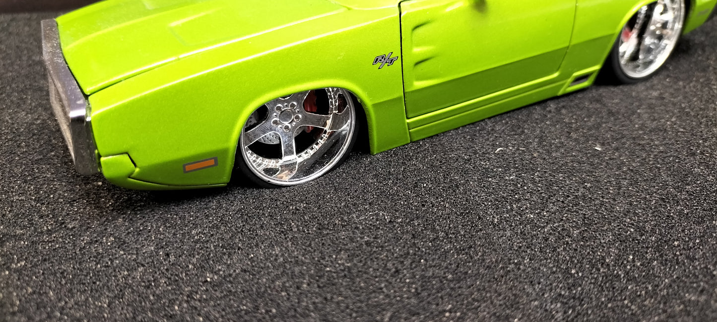 Jada Toys 1/24 Dodge Charger R/T 1970 Lime Green Big Time Muscle USED