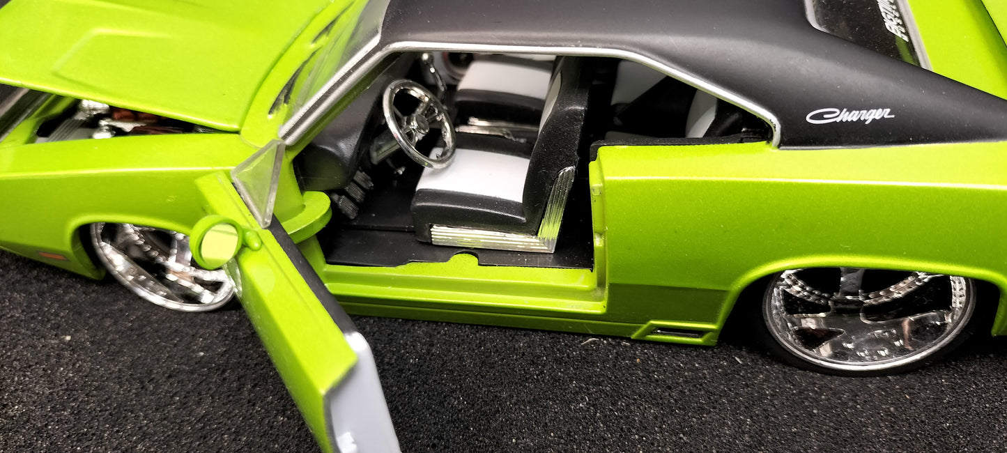 Jada Toys 1/24 Dodge Charger R/T 1970 Lime Green Big Time Muscle USED