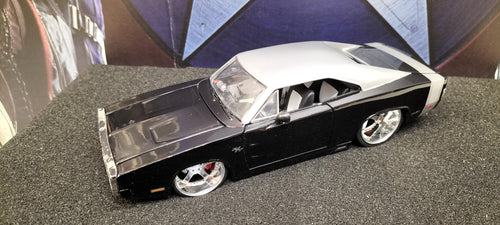 Jada Toys 1/24 Dodge Charger R/T 1970 Black Silver Big Time Muscle USED