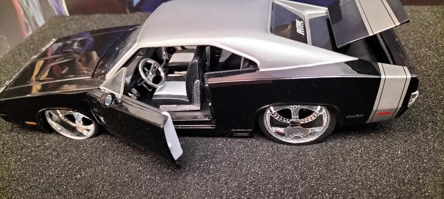 Jada Toys 1/24 Dodge Charger R/T 1970 Black Silver Big Time Muscle USED