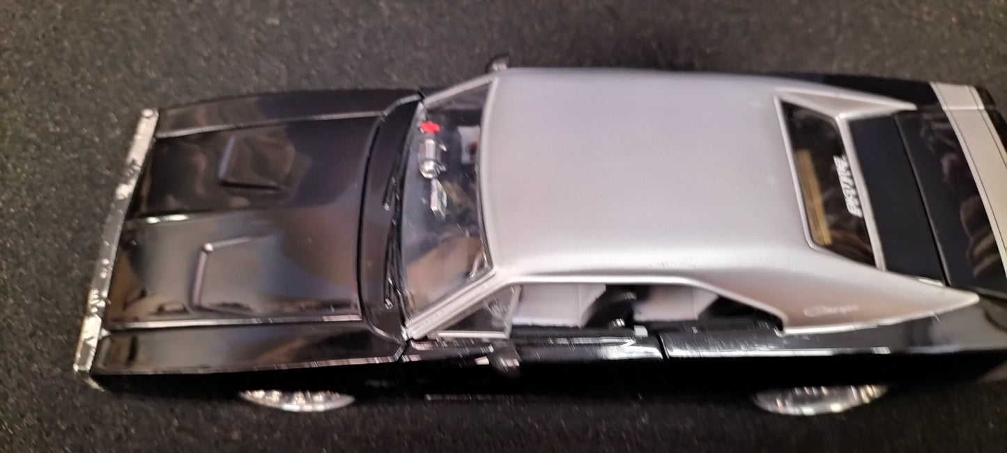 Jada Toys 1/24 Dodge Charger R/T 1970 Black Silver Big Time Muscle USED