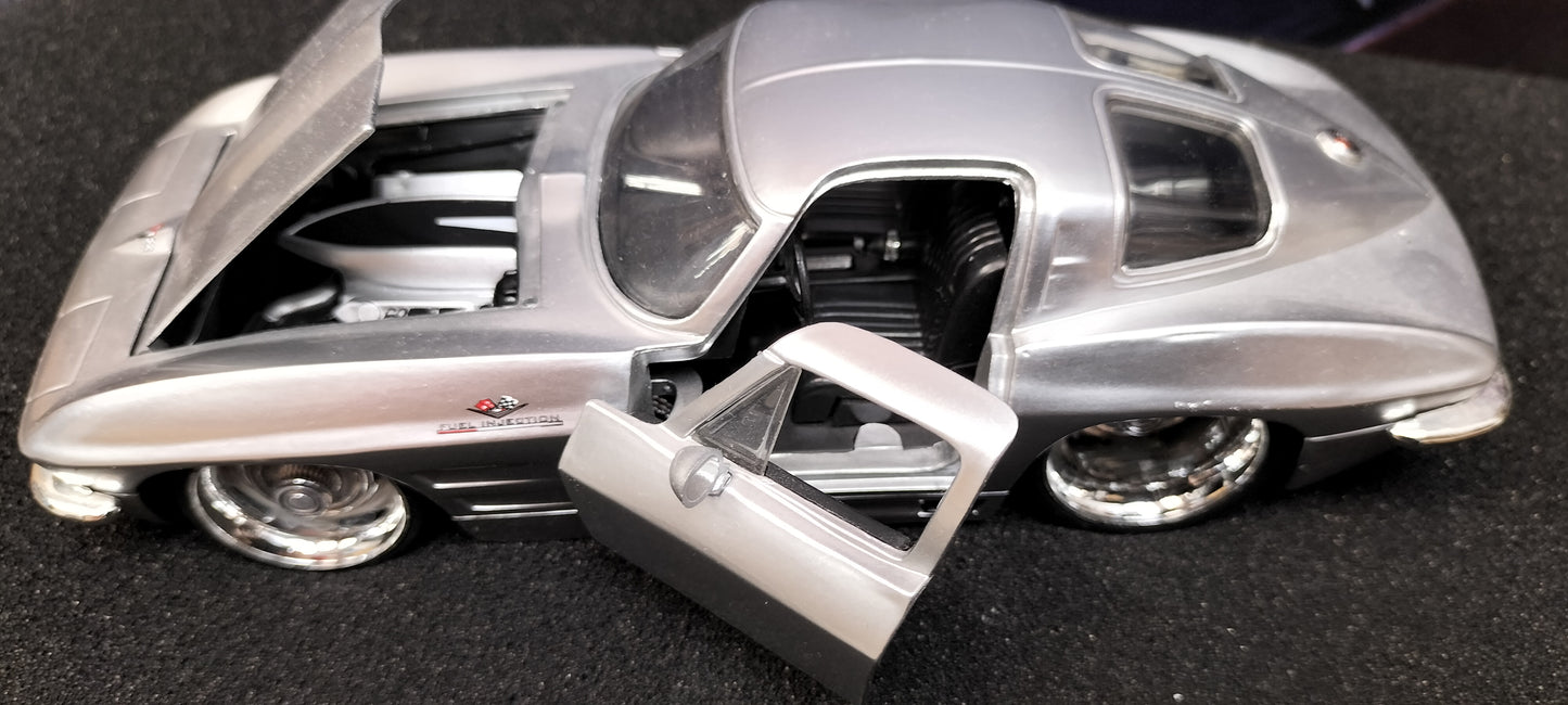 Jada Toys 1/24 Chevy Corvette Stingray Coupe 1963 Silver Big Time Muscle USED