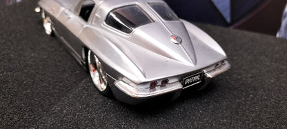 Jada Toys 1/24 Chevy Corvette Stingray Coupe 1963 Silver Big Time Muscle USED