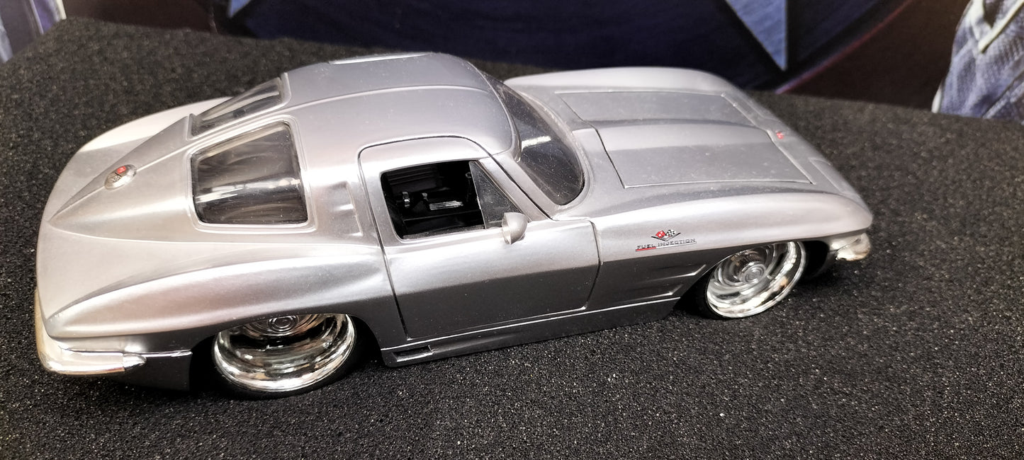 Jada Toys 1/24 Chevy Corvette Stingray Coupe 1963 Silver Big Time Muscle USED