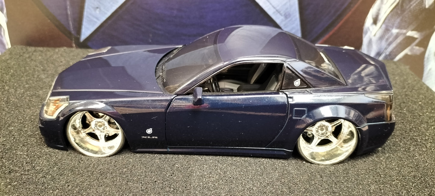 Hot Wheels 1/24 Cadillac XLR Dark Blue Dropotaro USED