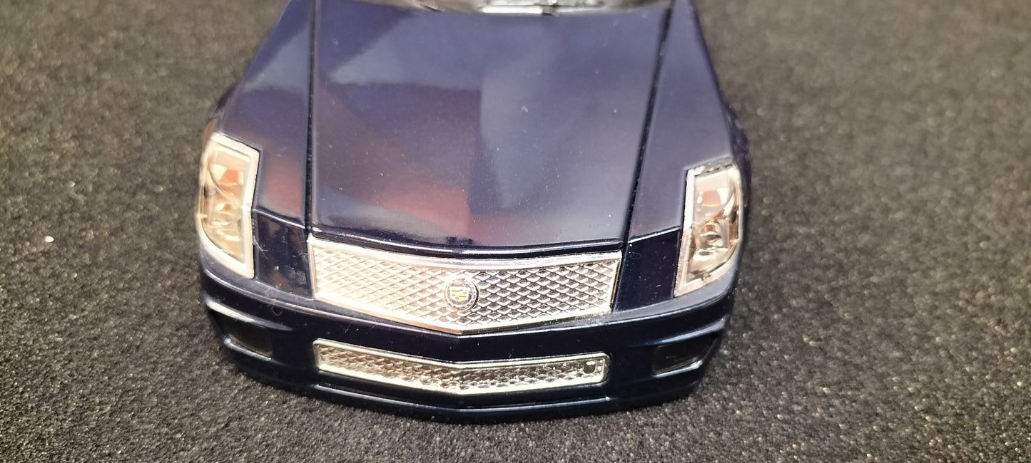 Hot Wheels 1/24 Cadillac XLR Dark Blue Dropotaro USED