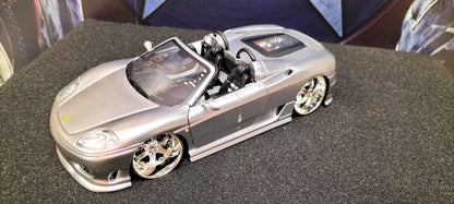 Hot Wheels 1/24 Ferrari 360 Spider Silver i Candy Red Dropotaro USED