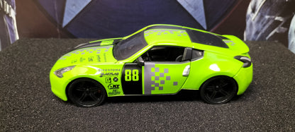 Maisto Design 1/24 Nissan 370z 2009 USED