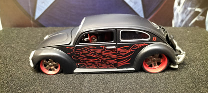 Maisto Design 1/24 VW Beetle Black Flame USED