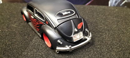 Maisto Design 1/24 VW Beetle Black Flame USED