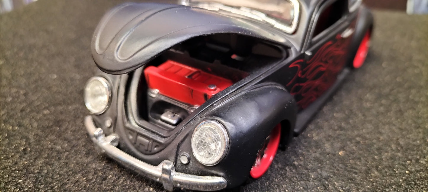 Maisto Design 1/24 VW Beetle Black Flame USED