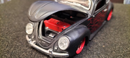 Maisto Design 1/24 VW Beetle Black Flame USED