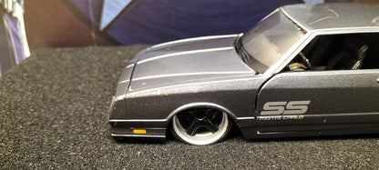 Maisto Design 1/24 Chevy Monte Carlo SS 1986 Grey USED