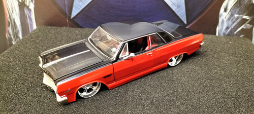Maisto Design 1/24 Chevy Chevelle Malibu 1985 Red Black USED