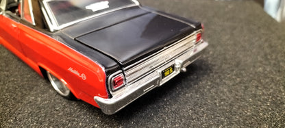 Maisto Design 1/24 Chevy Chevelle Malibu 1985 Red Black USED