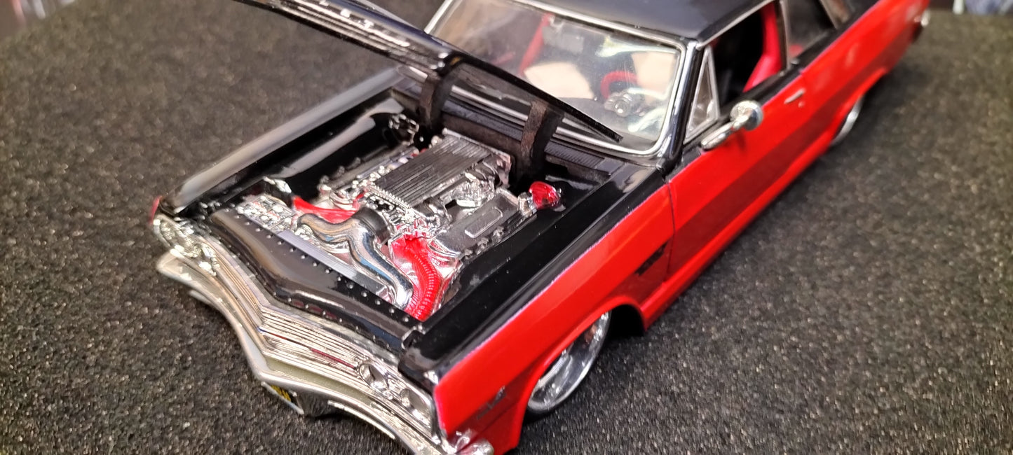 Maisto Design 1/24 Chevy Chevelle Malibu 1985 Red Black USED
