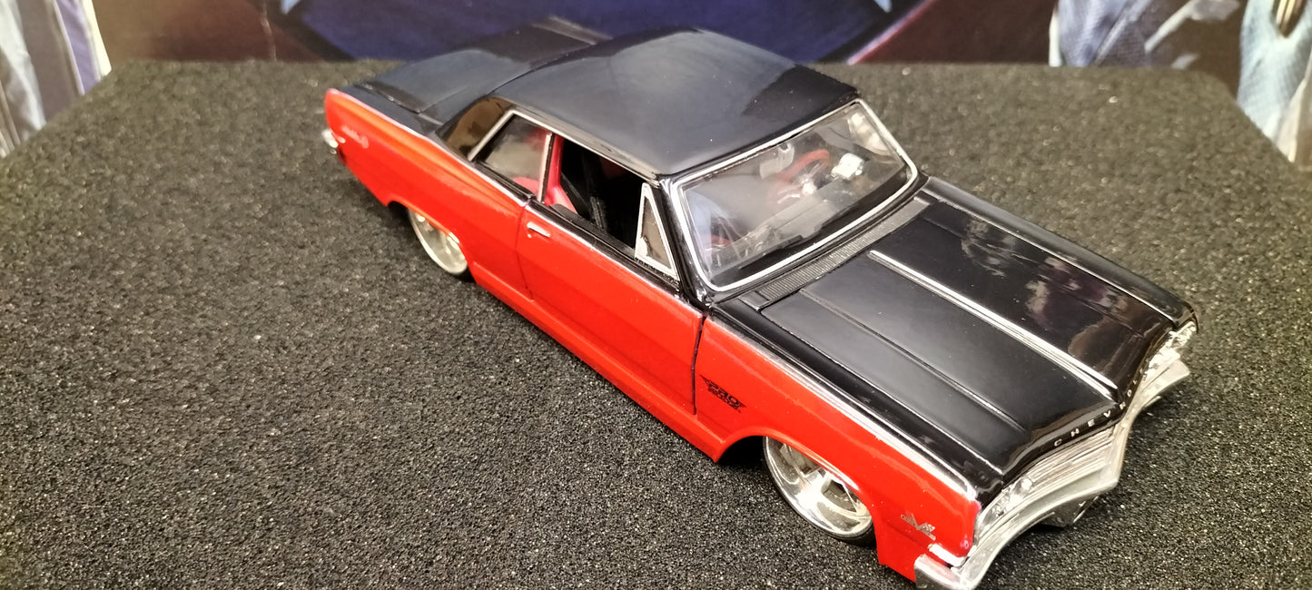 Maisto Design 1/24 Chevy Chevelle Malibu 1985 Red Black USED