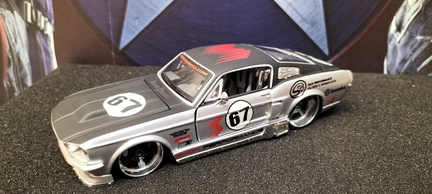 Maisto Design 1/24 Ford Mustang GT 1967 Harley Davidson "67" USED
