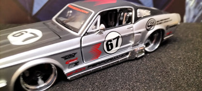 Maisto Design 1/24 Ford Mustang GT 1967 Harley Davidson "67" USED