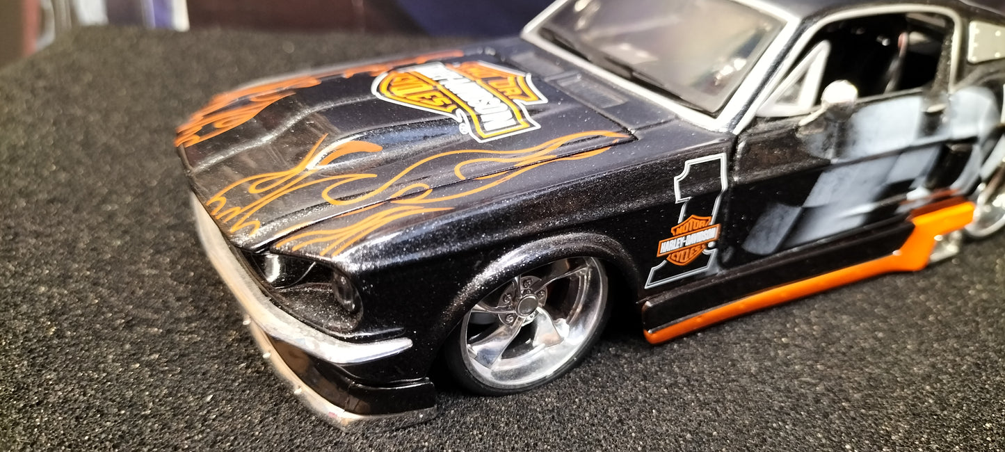Maisto Design 1/24 Ford Mustang GT 1967 Harley Davidson "1" USED