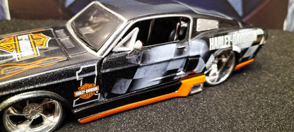 Maisto Design 1/24 Ford Mustang GT 1967 Harley Davidson "1" USED