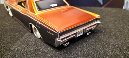 Maisto Design 1/24 Lincoln Continental 1966 Cooper Black USED