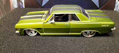 Maisto Design 1/24 Chevy Chevelle Malibu 1985 Green Matt USED