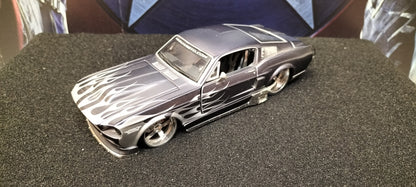 Maisto Design 1/24 Ford Mustang GT 1967 Gray Flame USED