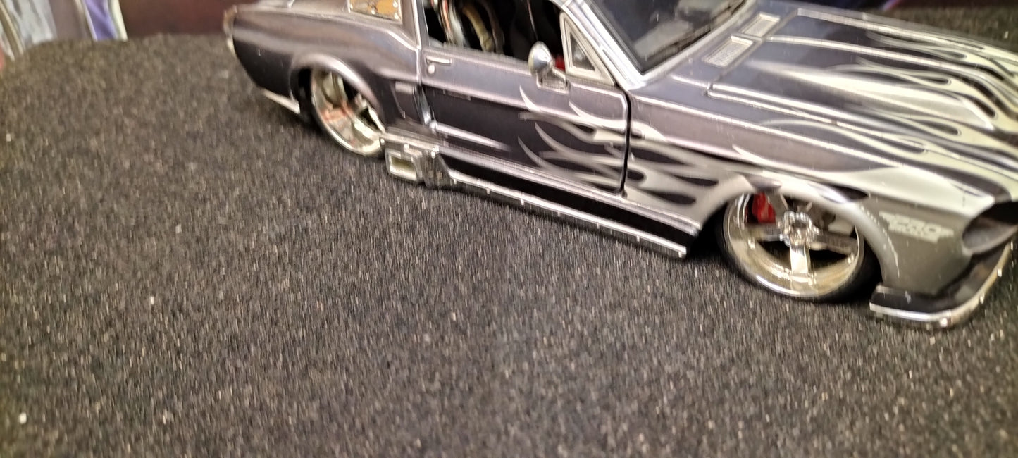 Maisto Design 1/24 Ford Mustang GT 1967 Gray Flame USED