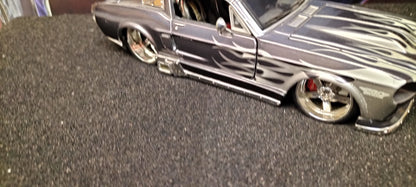 Maisto Design 1/24 Ford Mustang GT 1967 Gray Flame USED