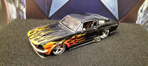 Maisto Design 1/24 Ford Mustang GT 1967 Black Flame USED