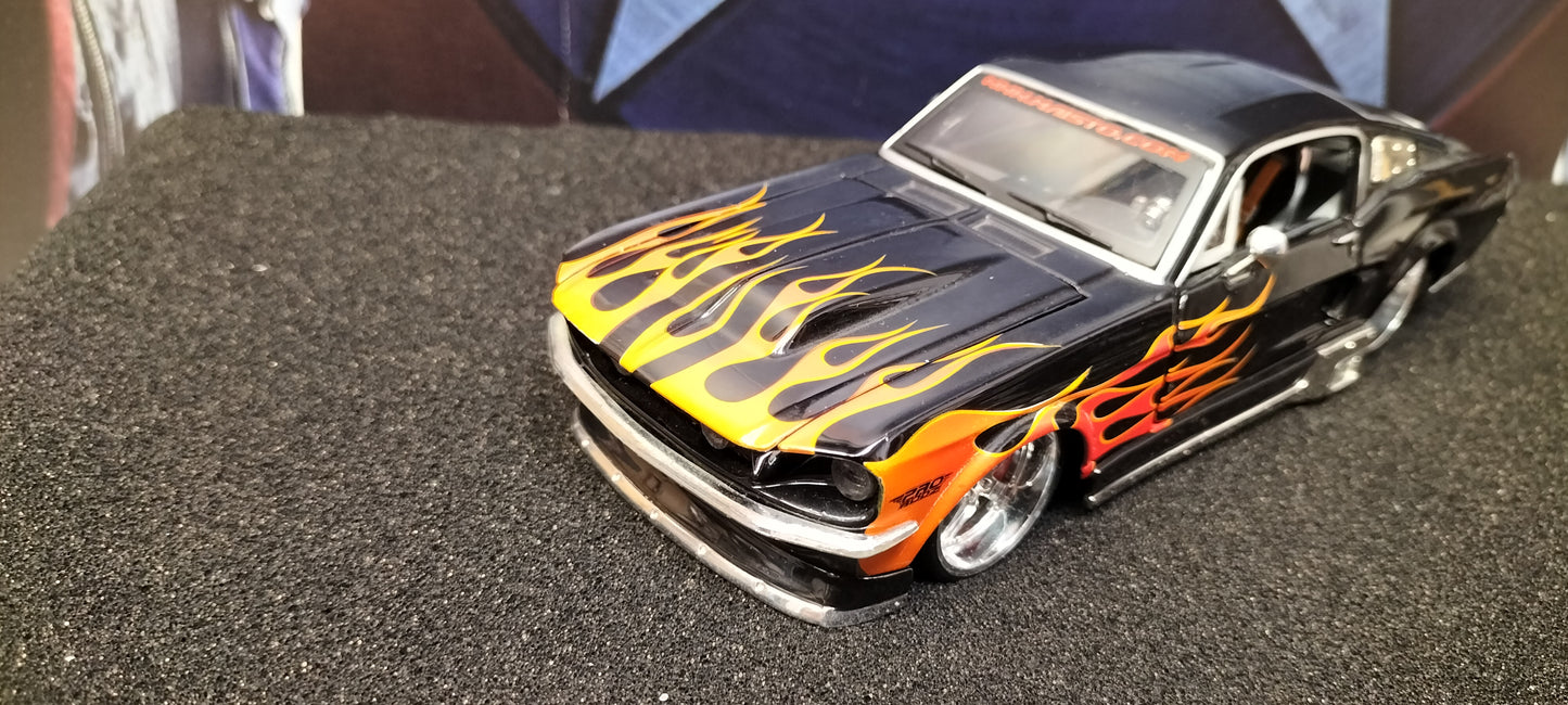 Maisto Design 1/24 Ford Mustang GT 1967 Black Flame USED