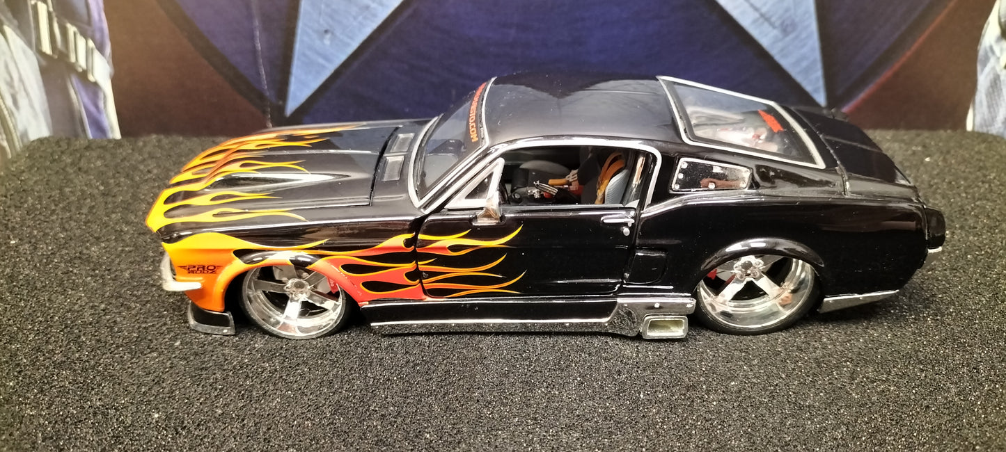 Maisto Design 1/24 Ford Mustang GT 1967 Black Flame USED