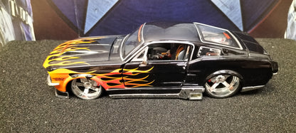Maisto Design 1/24 Ford Mustang GT 1967 Black Flame USED