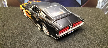 Maisto Design 1/24 Ford Mustang GT 1967 Black Flame USED