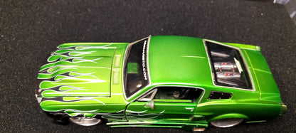 Maisto Design 1/24 Ford Mustang GT 1967 Green Flame USED