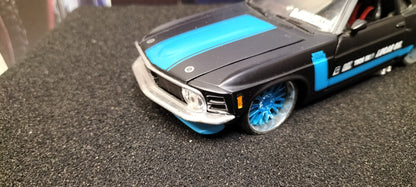 Maisto Design 1/24 Ford Mustang 1970 Boss 302 USED