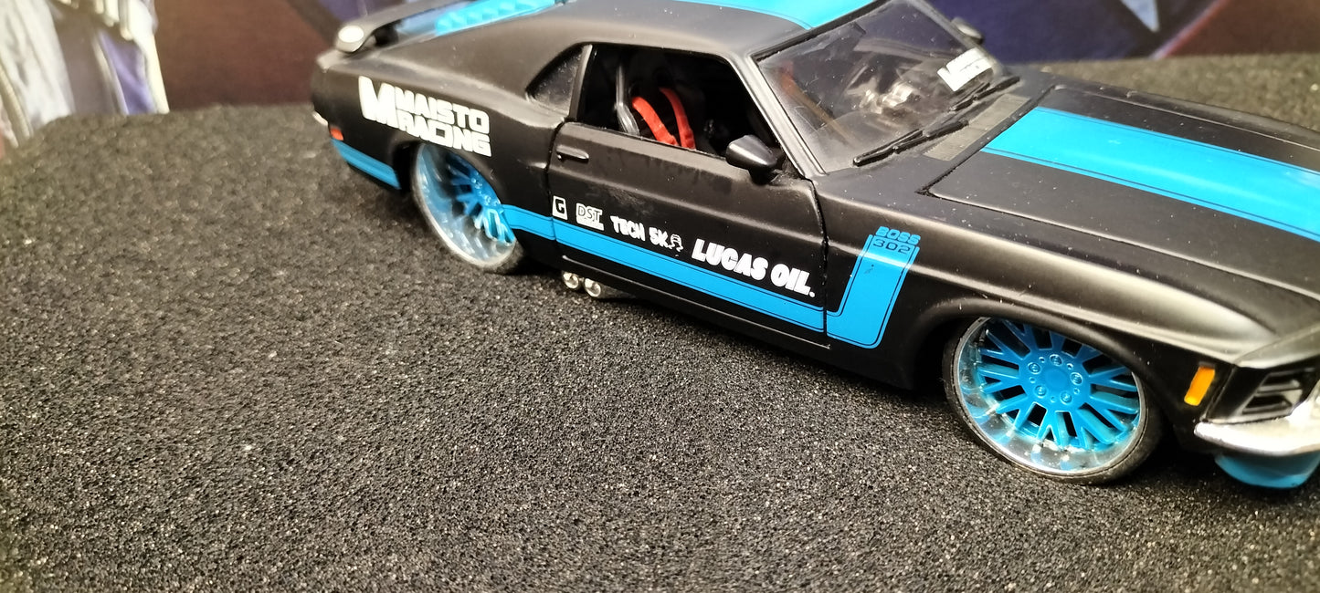 Maisto Design 1/24 Ford Mustang 1970 Boss 302 USED