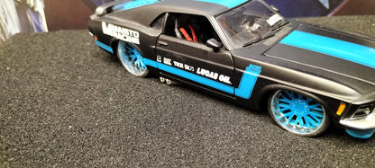 Maisto Design 1/24 Ford Mustang 1970 Boss 302 USED