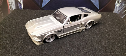 Maisto Design 1/24 Ford Mustang GT 1967 Silver USED
