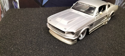 Maisto Design 1/24 Ford Mustang GT 1967 Silver USED