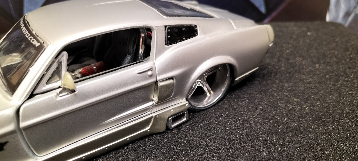 Maisto Design 1/24 Ford Mustang GT 1967 Silver USED