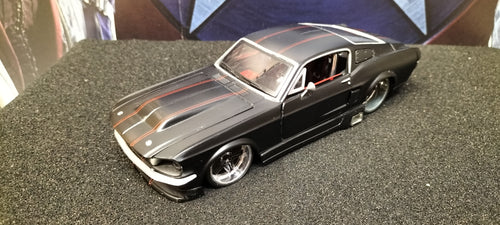 Maisto Design 1/24 Ford Mustang GT 1967 Black Matt USED