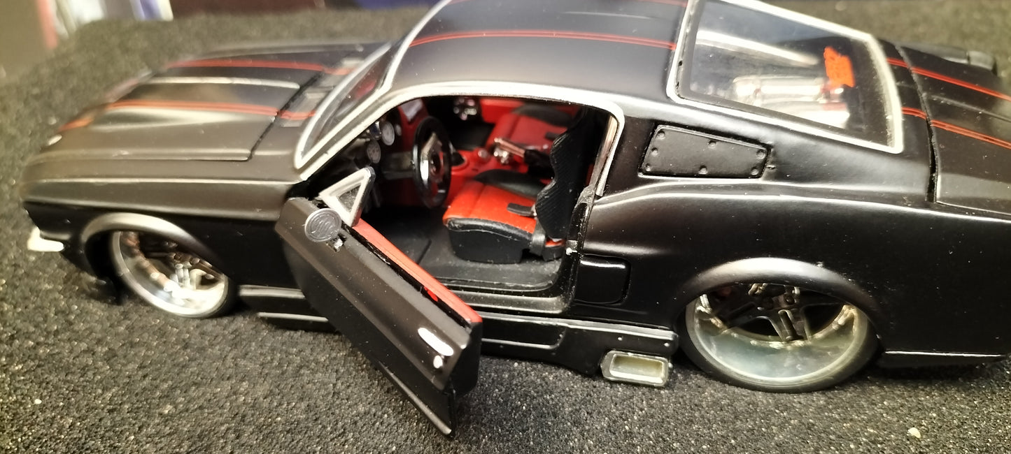 Maisto Design 1/24 Ford Mustang GT 1967 Black Matt USED
